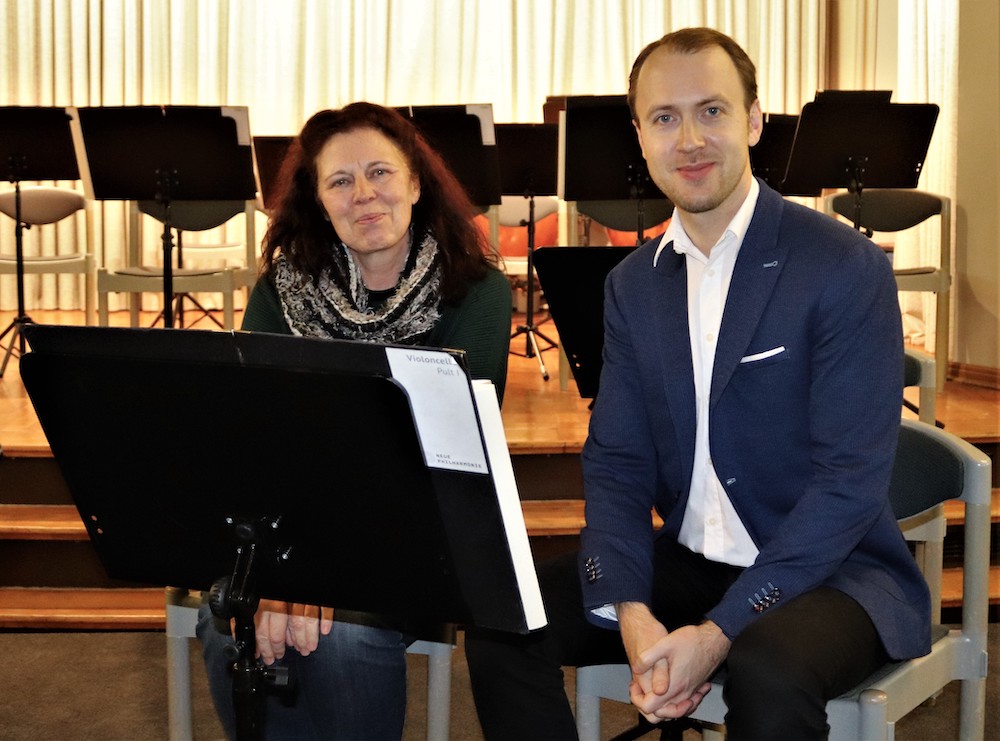 Intendantin Sabine Krasemann und Orchesterleiter Andreas Schulz engagieren sich mit viel Herzblut für die Neue Philharmonie MV. Foto: Hartmut Nieswandt