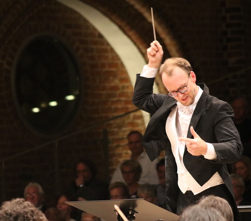 Andreas Schulz ist ist Orchesterleiter der Neuen Philharmonie MV.